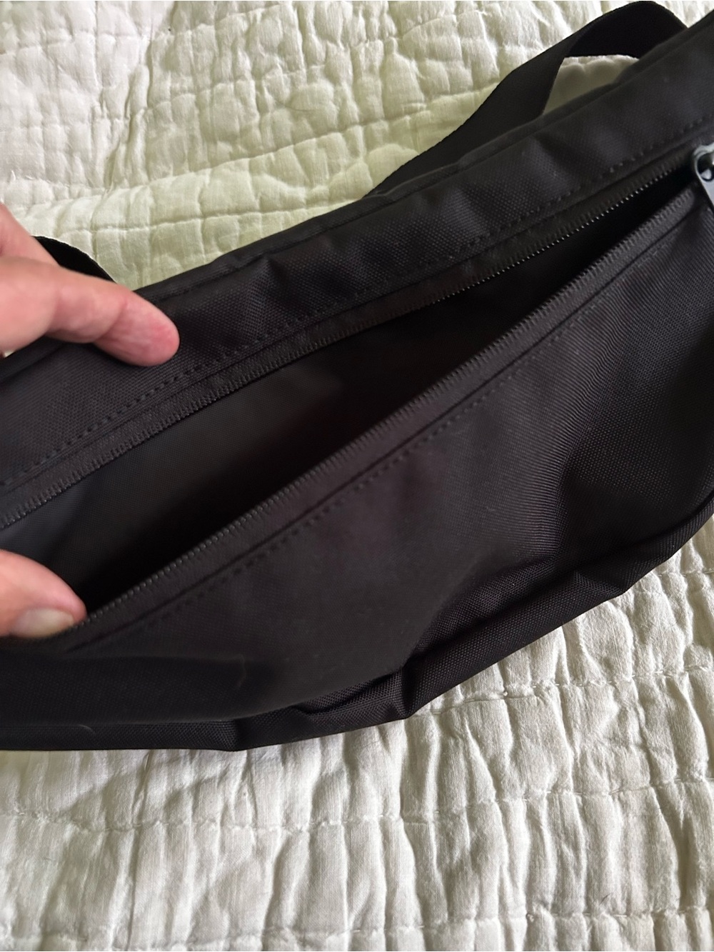 Everlane Crossbody Sling Bag Fanny Pack - Picture 6 of 9